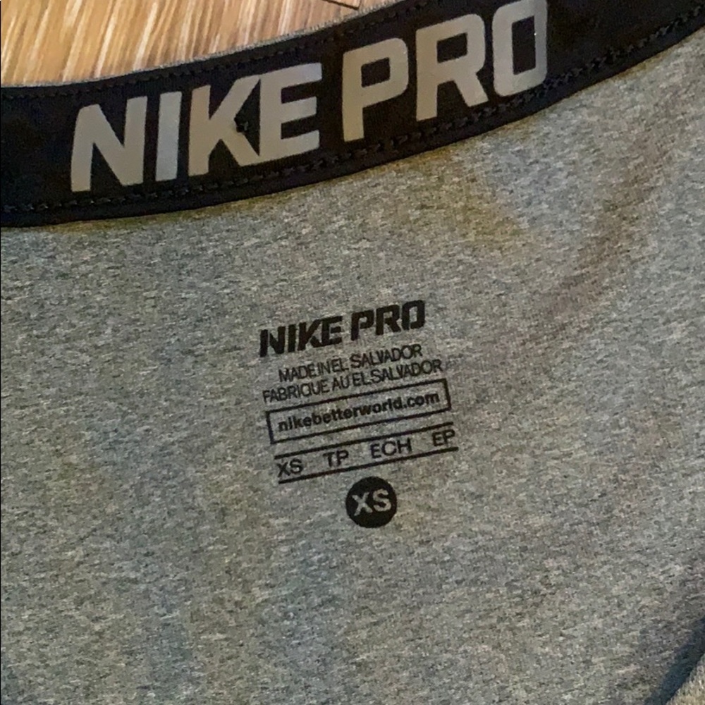 Nike running shirt - Picture 3 of 5